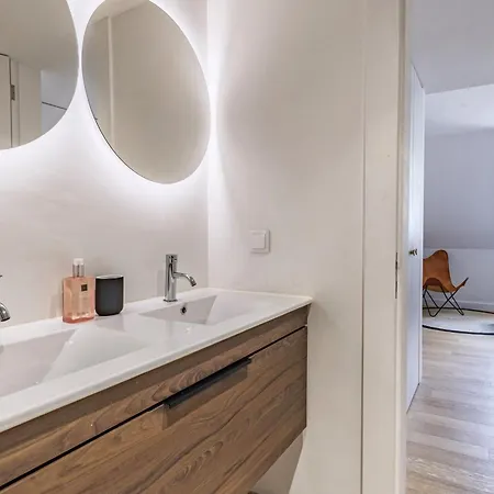 Penthouse On The Tagus In Alfama By Lovelystay ליסבון