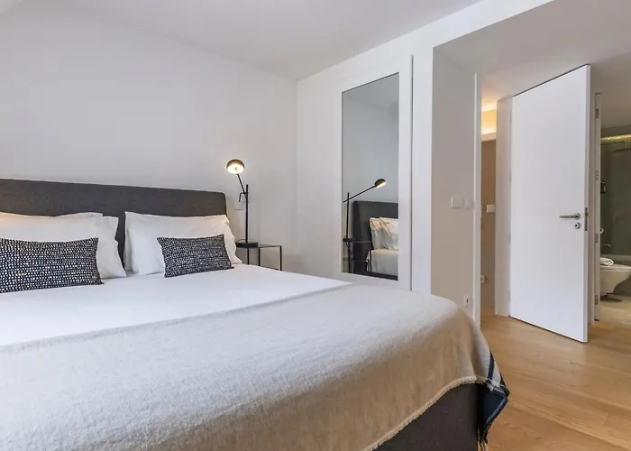 Penthouse On The Tagus In Alfama By Lovelystay *