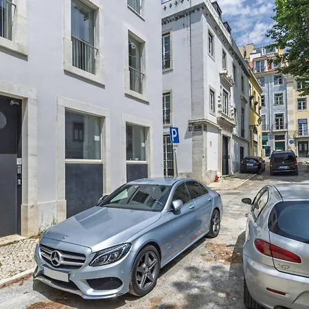 아파트 Penthouse On The Tagus In Alfama By Lovelystay