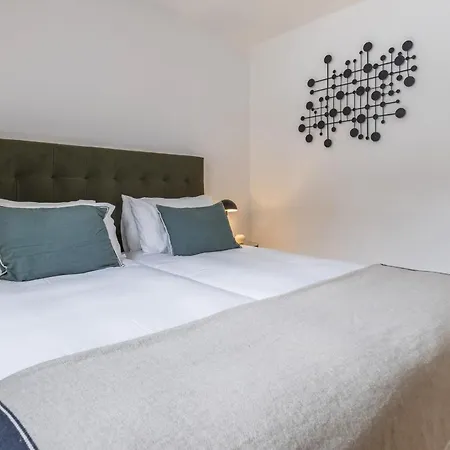 Penthouse On The Tagus In Alfama By Lovelystay 아파트